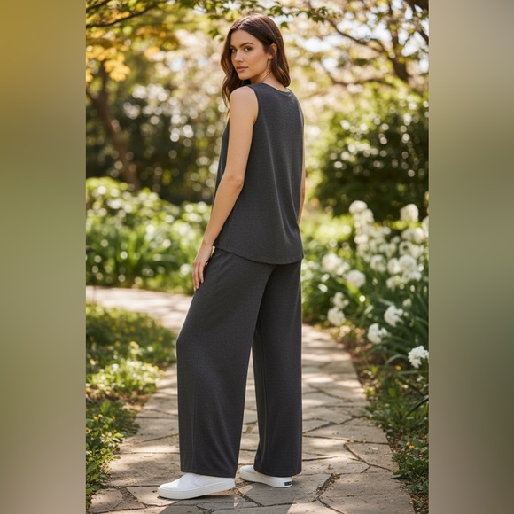 Women's Slub Tank Top and Pants Lounge Set in Black - Picture 3 of 4